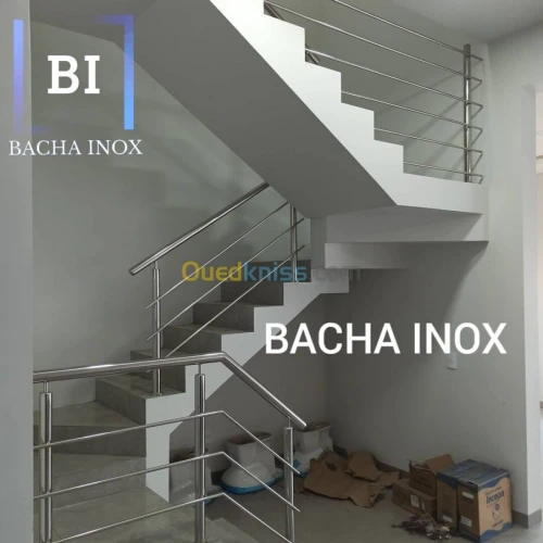 Rampe d'escalier en verre et en inox