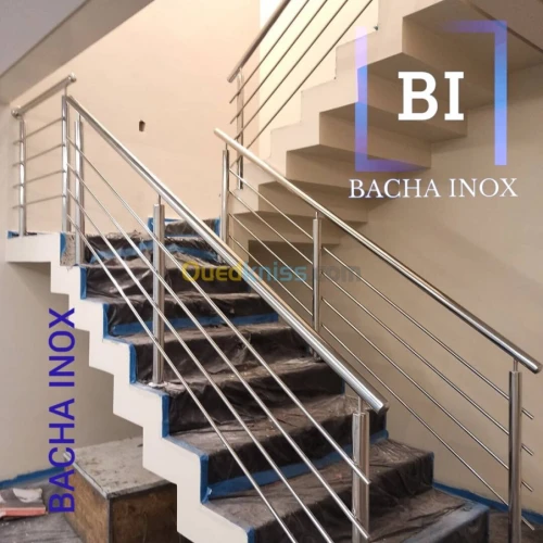 Rampe d'escalier en verre et en inox