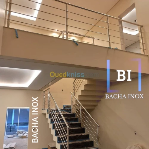 Rampe d'escalier en verre et en inox