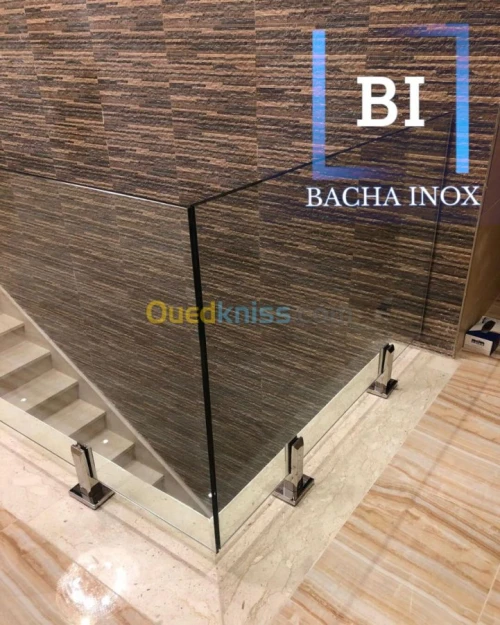 Rampe d'escalier en verre