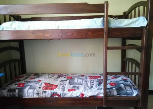 Lit,armoire et living