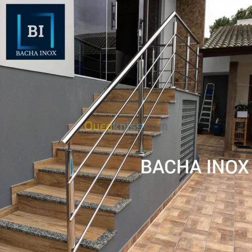 Rampe d'escalier en verre et en inox