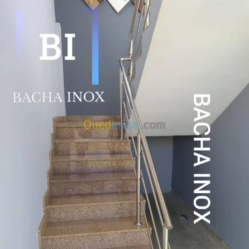 Rampe d'escalier en verre et en inox