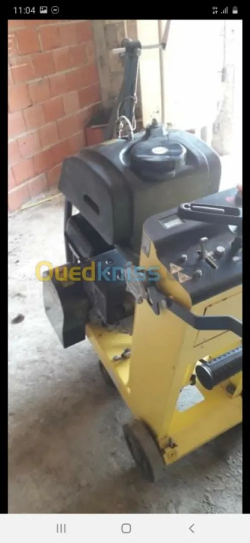 Cie a soles.  منشار الأرض 