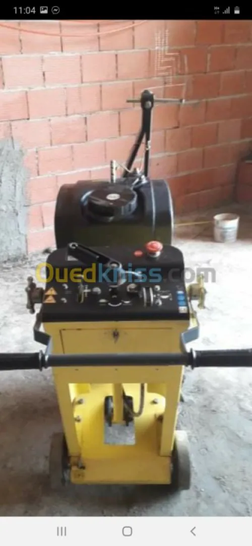 Cie a soles.  منشار الأرض 