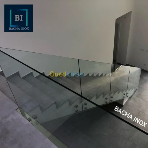 Rampe d'escalier en verre et en inox 