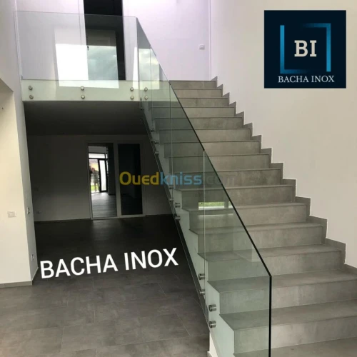 Rampe d'escalier en verre et en inox 