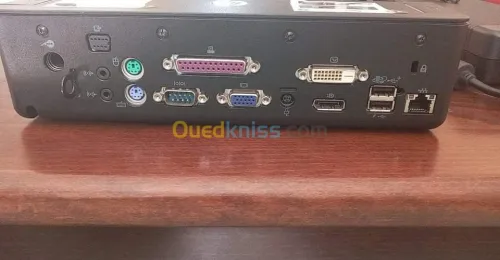 Hp Docking station avec un chargeur Hp