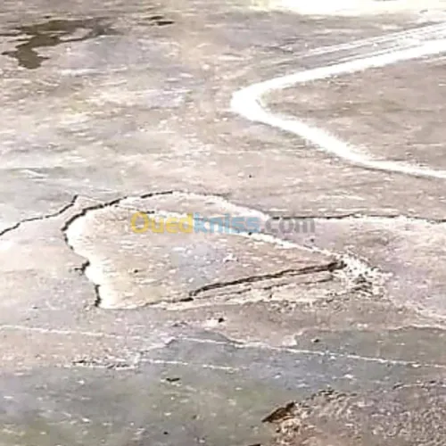 Ponçage de béton et verni et epoxy 