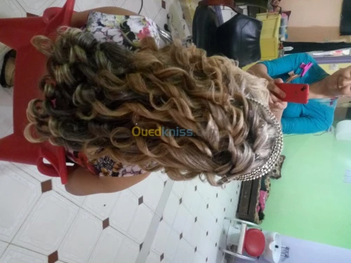 HAUTE COIFFURE MARIE ET MAQUILLAGE