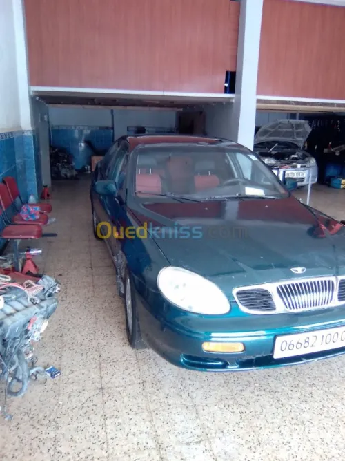 Daewoo Laganza 2000 