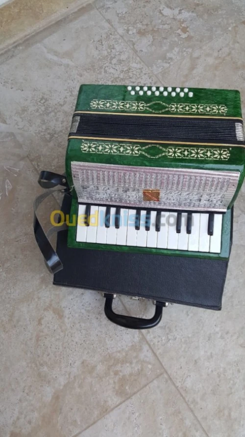 Piano, basse,trepieds,accordeon, ect.