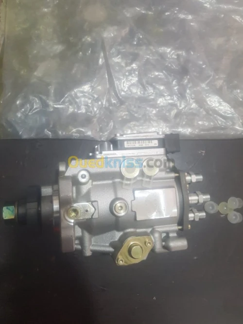 Pompe injection pour engins