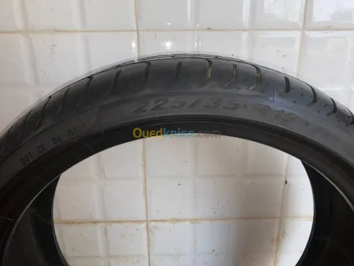 3 pneus Pirelli Pzero taille basse