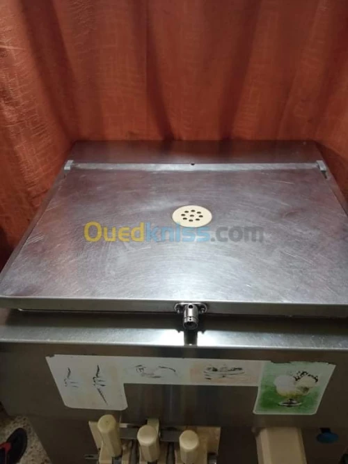 Machine de glace carpigiani 