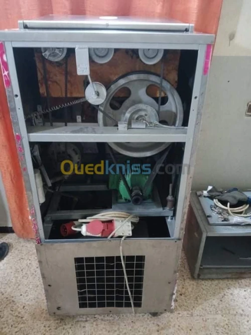 Machine de glace carpigiani 