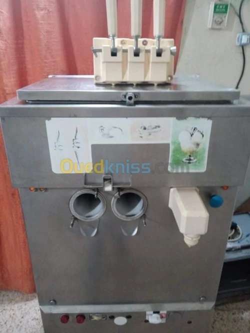 Machine de glace carpigiani 