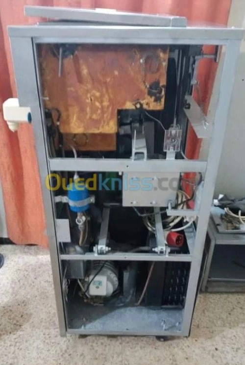 Machine de glace carpigiani 