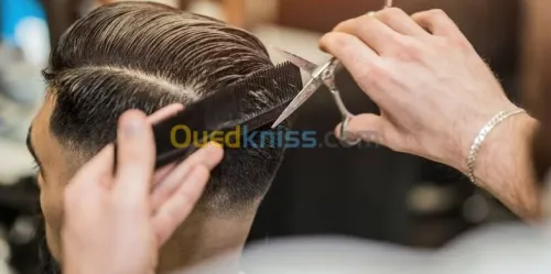 Coiffure à domicile disponible 