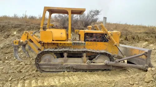 Komatsu D65 كوماتسي