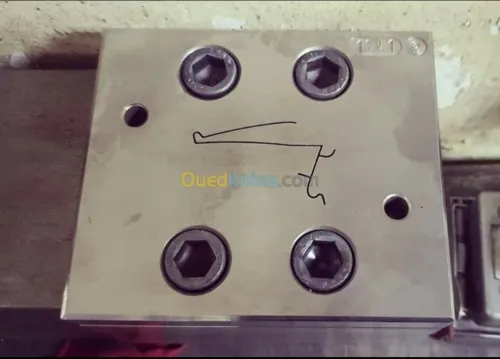 Moules extrusion, injection, soufflage
