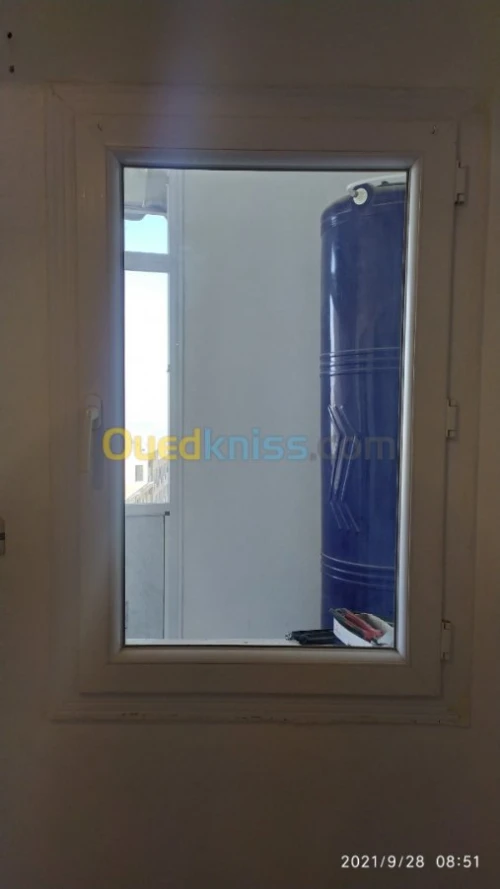 Porte et fenetre en PVC pour cuisine