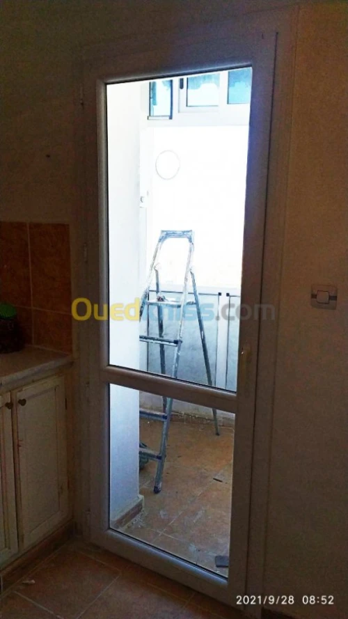 Porte et fenetre en PVC pour cuisine