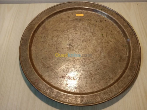 Divers plateaux orientaux snei cuivre 