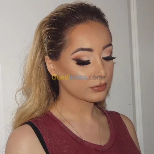 Maquilleuse et coiffeuse à domicile