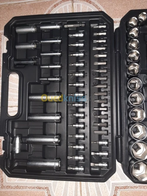 Valise à outils /set de clés à douille