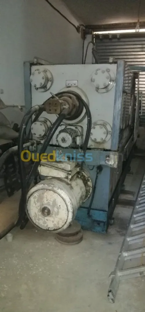 Machine DK en bon état de marche 