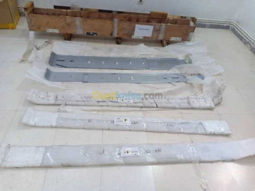 Pieces de rechange et moules . 