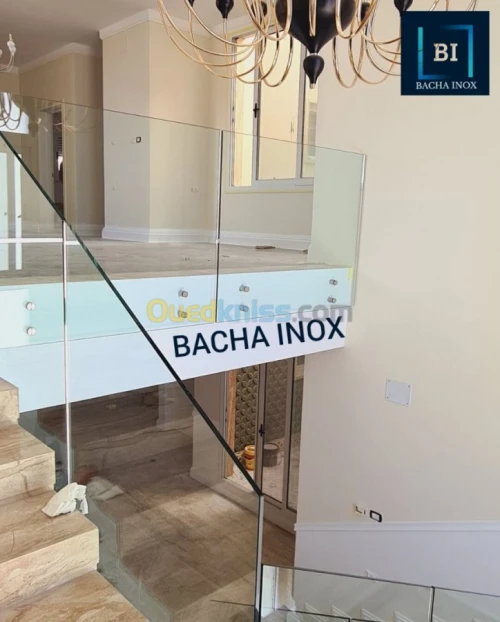 Rampe d'escalier en verre et en inox 
