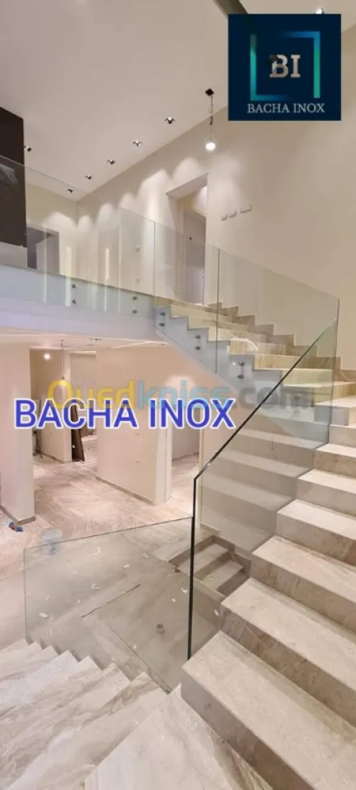 Rampe d'escalier en verre et en inox 