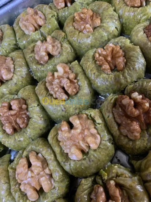 Kelb louz et Baklawa,cigare,ktaifقلب اللوز،قطايف