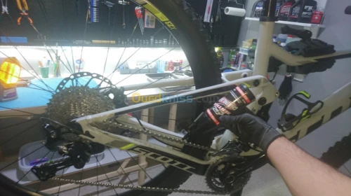 Entretien vélos et vidange suspensions