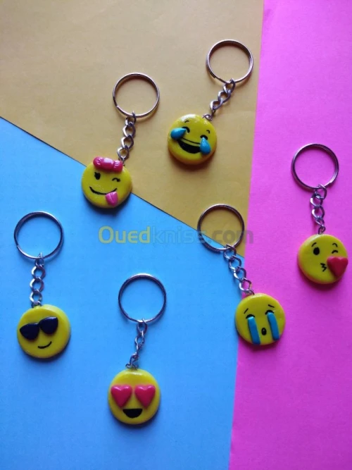 porte clé en porcelaine froide