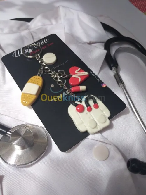 porte clé en porcelaine froide