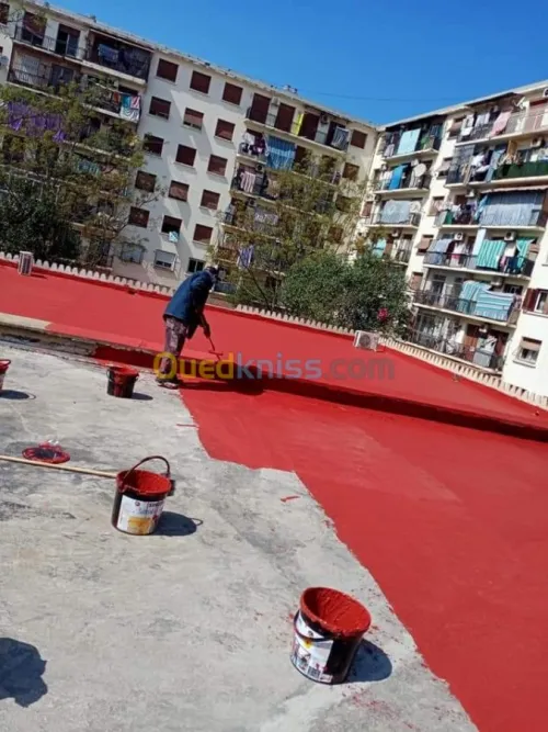 عزل واصلاح جميع الأسطح المتضررة من ماء