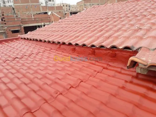 عزل واصلاح جميع الأسطح المتضررة من ماء