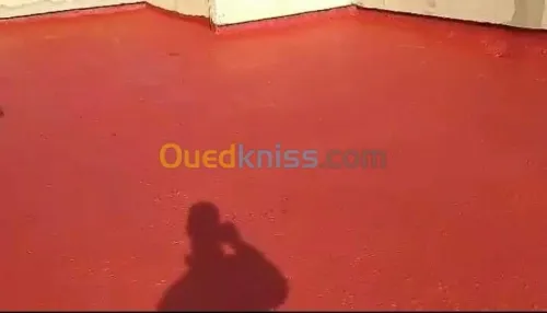 عزل واصلاح جميع الأسطح المتضررة من ماء