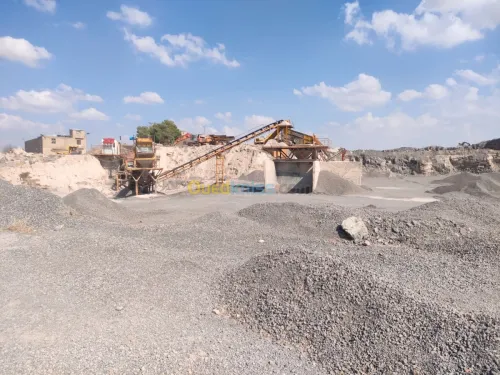 CARRIÈRE DES AGRÉGATS ET SABLE