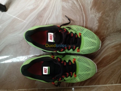 Chaussure Nike lunarglide +5. 