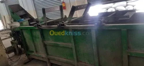 تحويل وصناعة الصناديق البلاستيكية 
