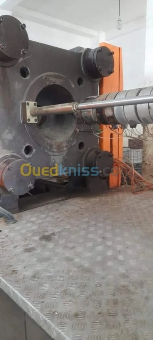 تحويل وصناعة الصناديق البلاستيكية 