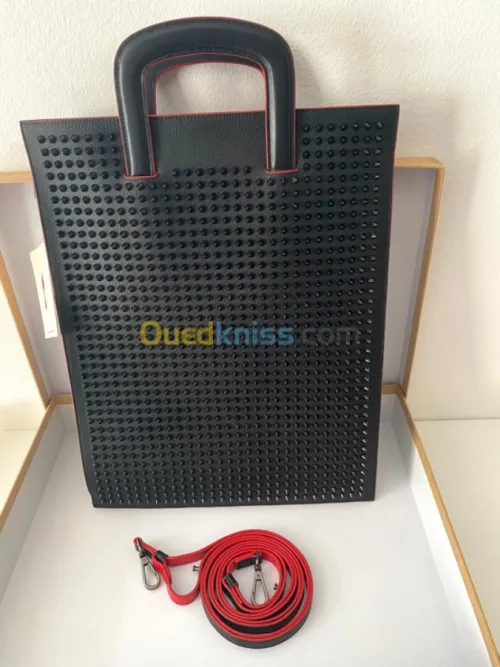 Porte documents Louboutin