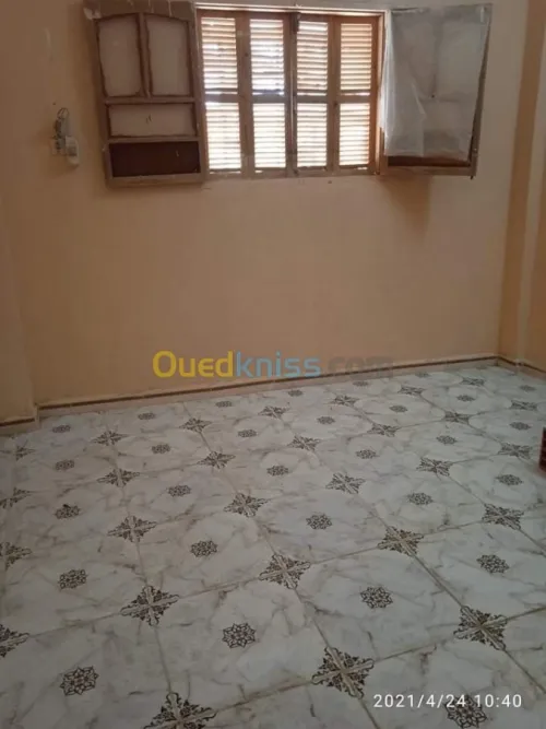 Vente Studio Ouargla Rouissat