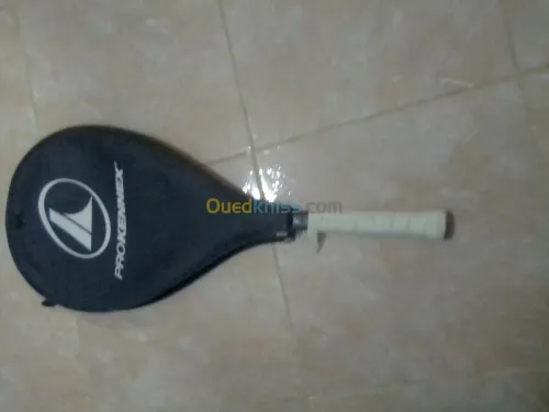 raquette pro KENNEX 