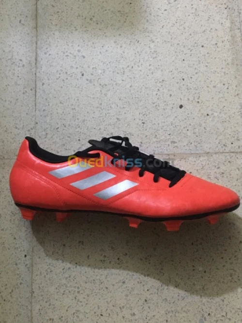 Soulier Adidas pointure 48