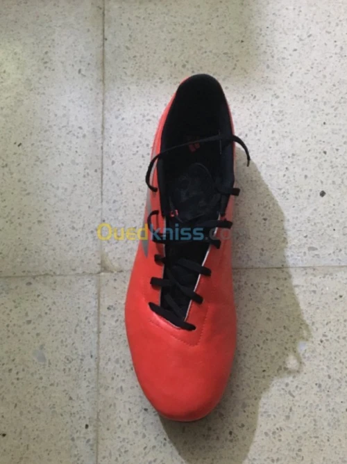 Soulier Adidas pointure 48